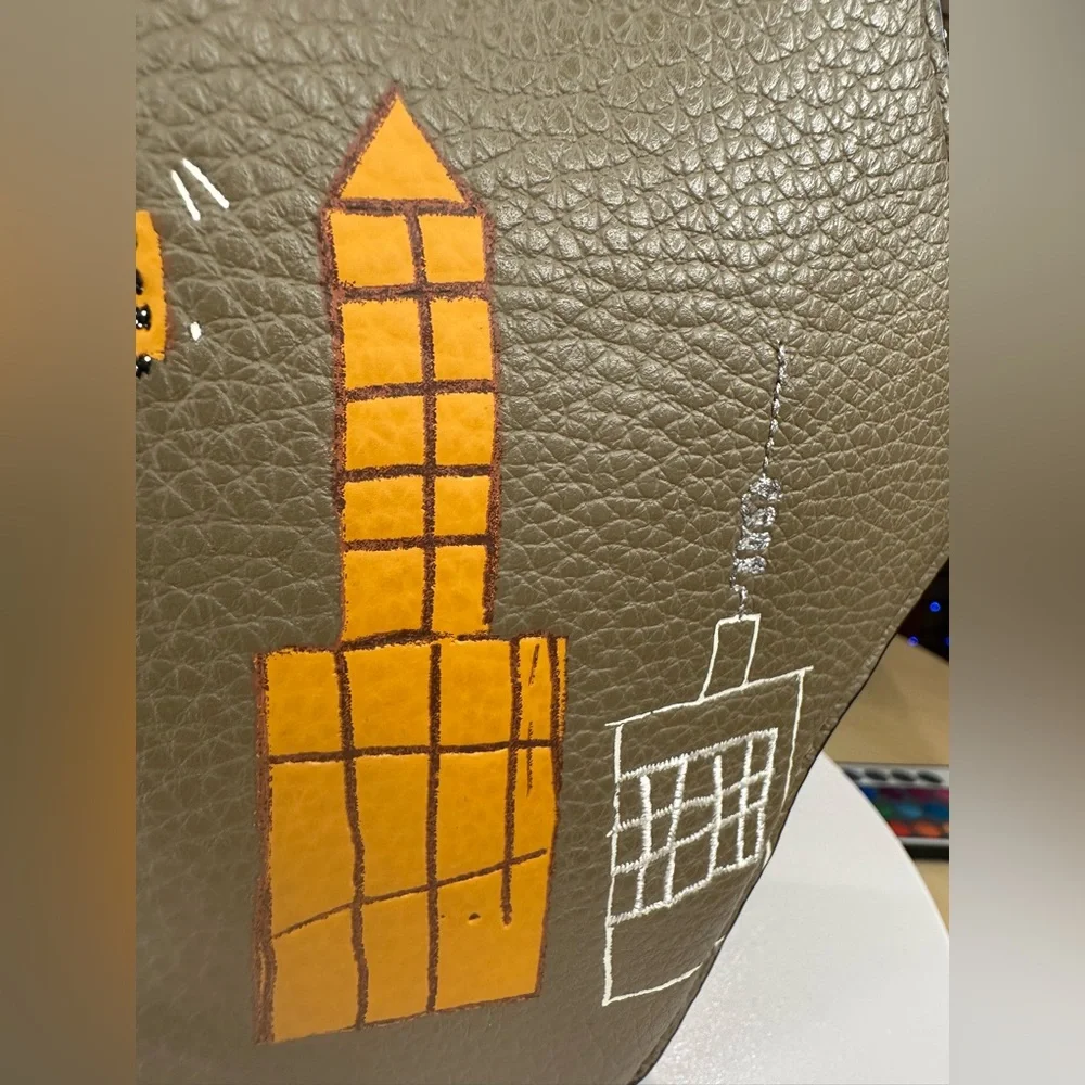 💥COACH - Coach X Jean Michel Basquiat Hexagonal Crossbody Bag - 2ST1 - Picture 8 of 17